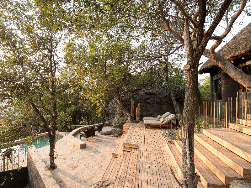 Outdoor Deck & Jacuzzi, Singita Pashmuna Lodge